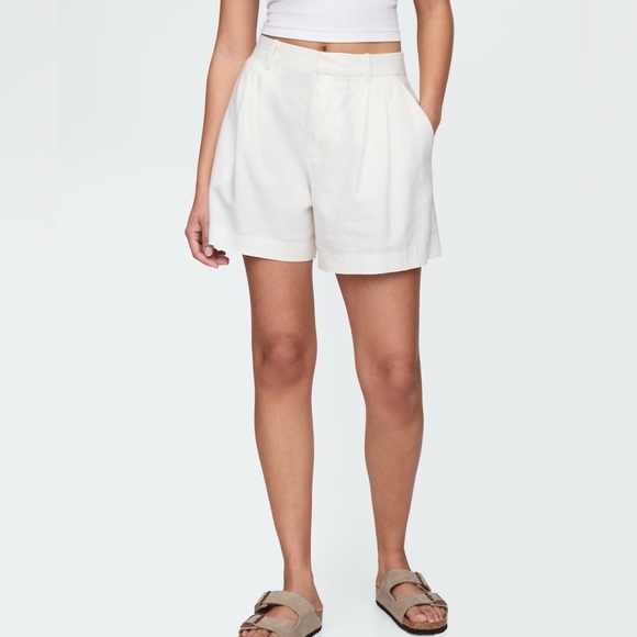 Loft High Rise Linen-Blend Shorts in White Size Medium - Picture 3 of 9